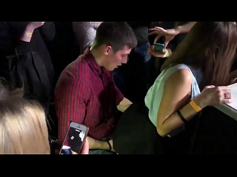 ❤️ Tunay na sex sa isang Russian nightclub. Ang 18-taong-gulang na batang babae na Ruso sa anus at puki ay nakipagkamay sa isang nightclub ❤️❌ Porno fb sa porn tl.xxxner.ru ﹏